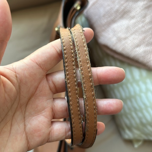 TORY BURCH Saffiano Tote - Picture 9 of 9